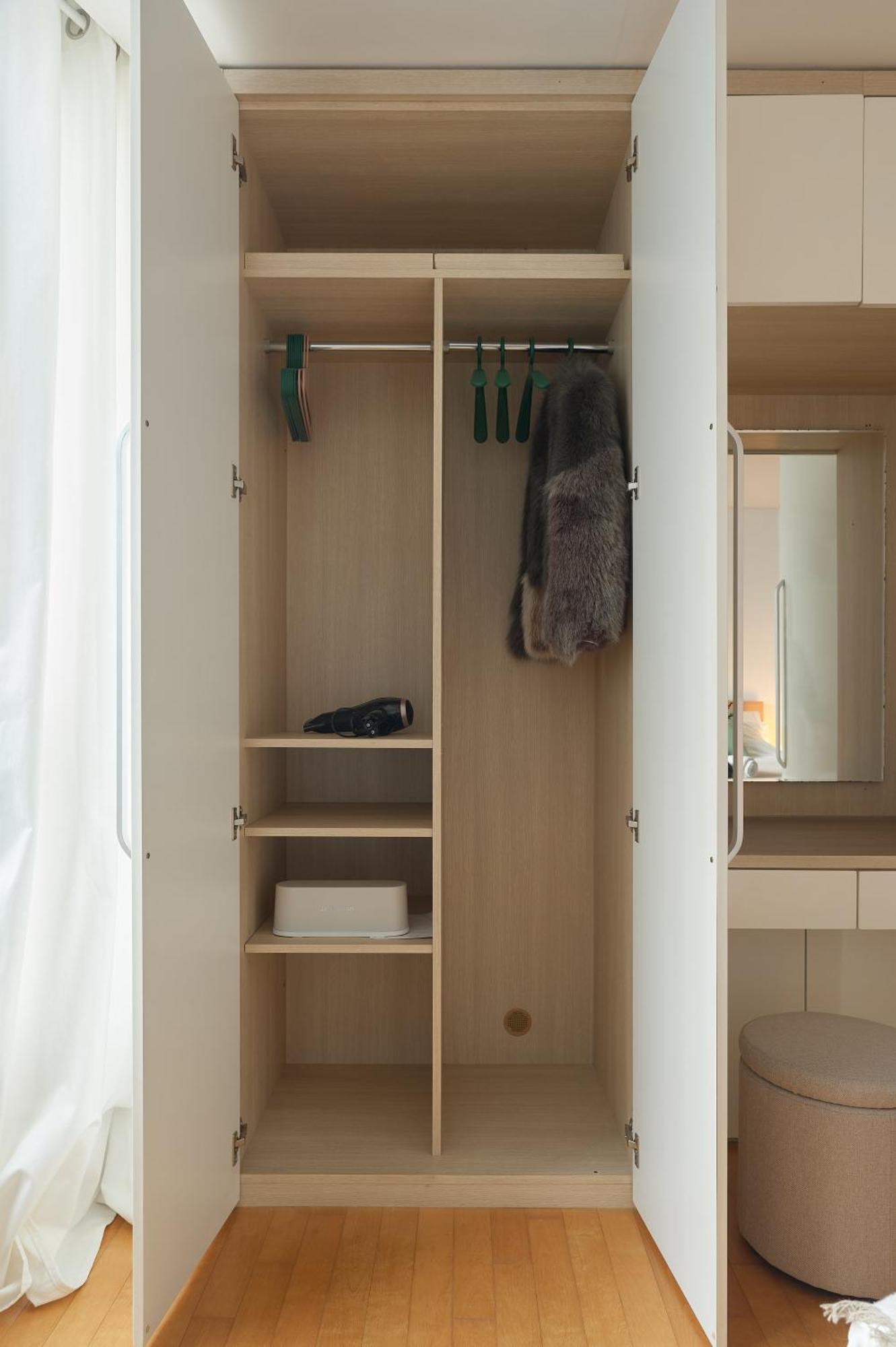 Urban Apartment *